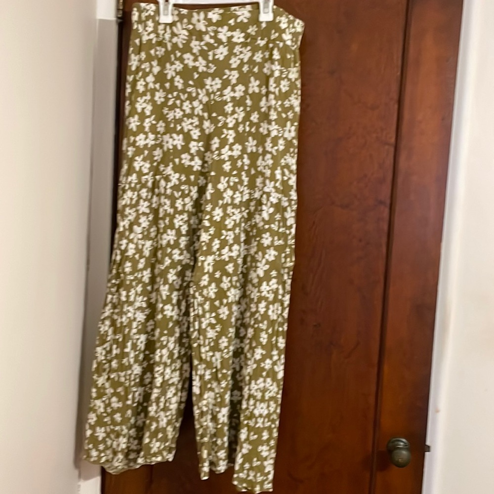 Kendall & Kylie wide leg pants